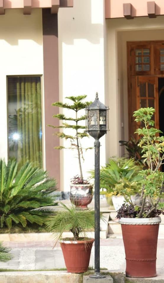 Royal Emirates Residence Abbottabad Exterior foto